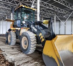 ТО экскаватора XE225DN и фронтального погрузчика LW330RU
